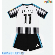 Camisa de time de futebol Newcastle United Harvey Barnes #11 Replicas 1º Equipamento Infantil 2026-27 Manga Curta (+ Calças curtas)